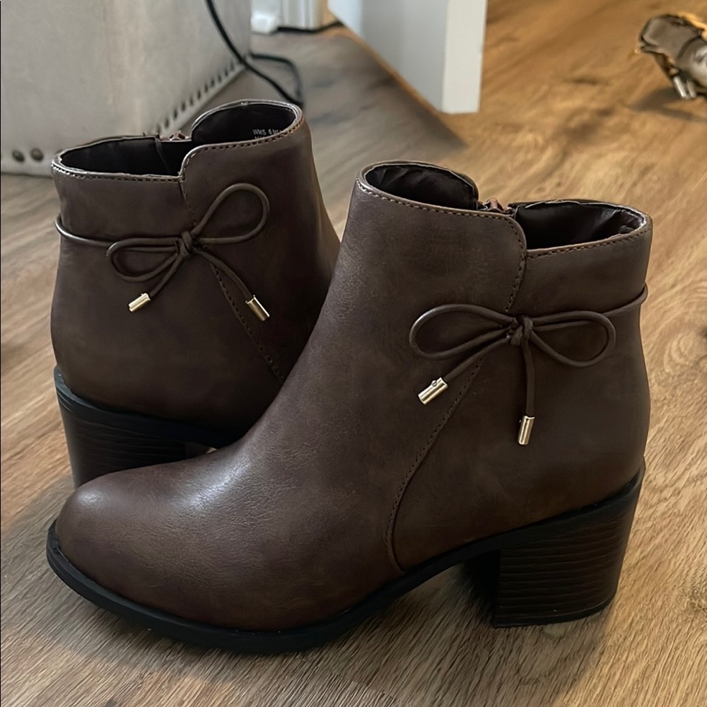 Draper James Brown Ankle Boots with bow detail